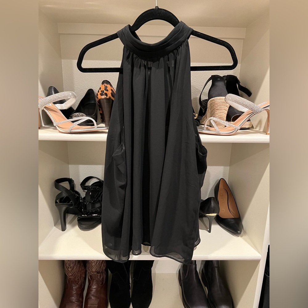 Elegant Black Sleeveless Blouse